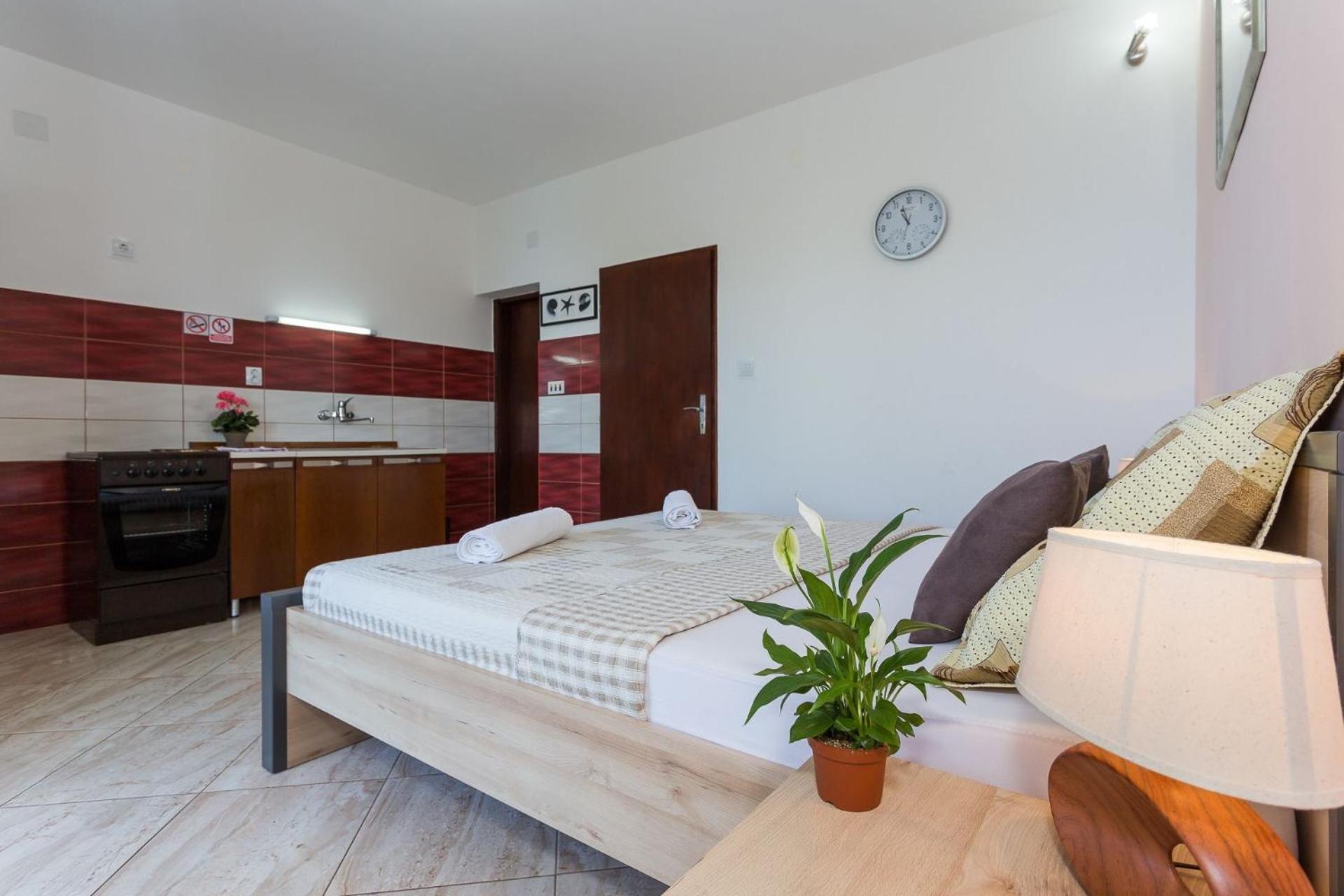 Apartments Verica - 15 M From Beach Крило Экстерьер фото