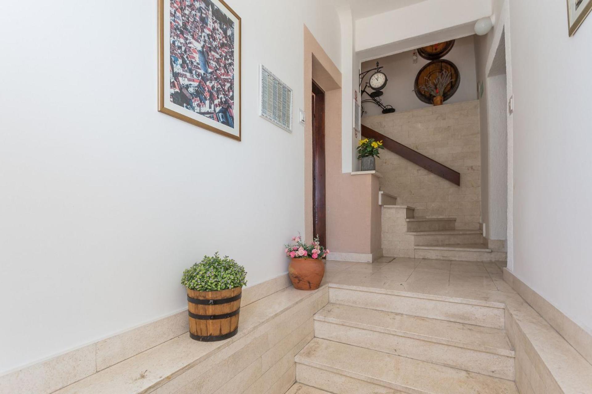 Apartments Verica - 15 M From Beach Крило Экстерьер фото
