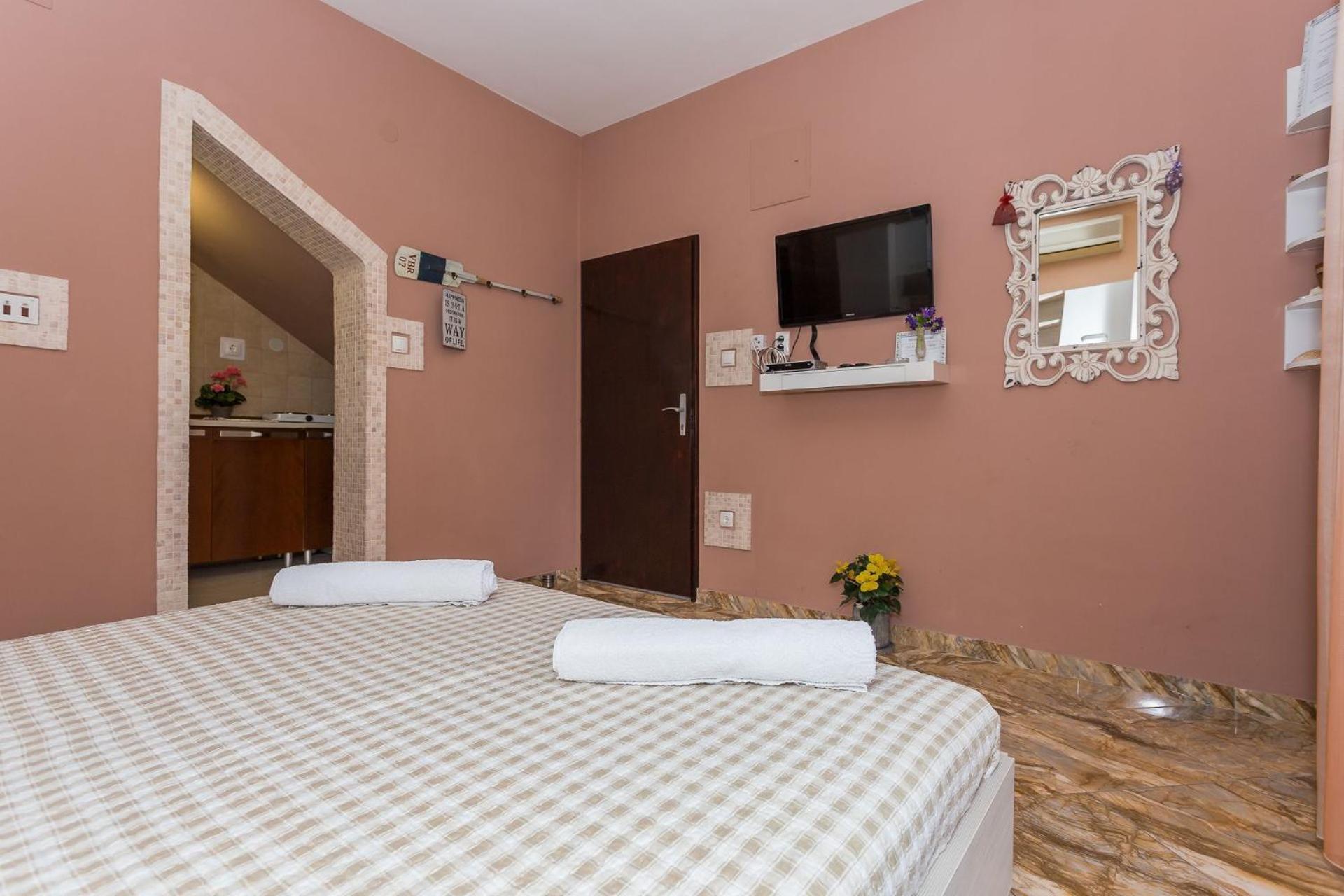 Apartments Verica - 15 M From Beach Крило Экстерьер фото
